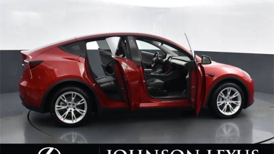 2021 Tesla Model Y 5YJYGDEE1MF114235