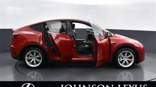 2021 Tesla Model Y 5YJYGDEE1MF114235