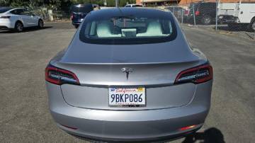 2019 Tesla Model 3 5YJ3E1EA5KF509284