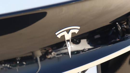 2018 Tesla Model 3 5YJ3E1EB8JF071755