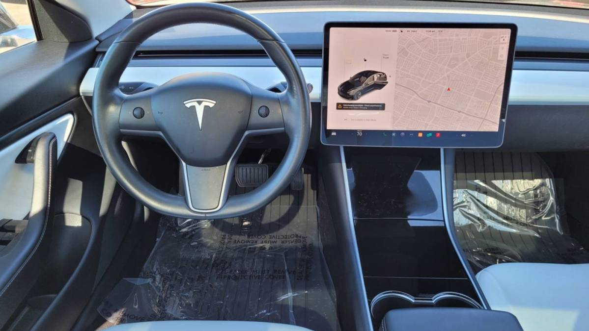 2018 Tesla Model 3 5YJ3E1EB9JF074809