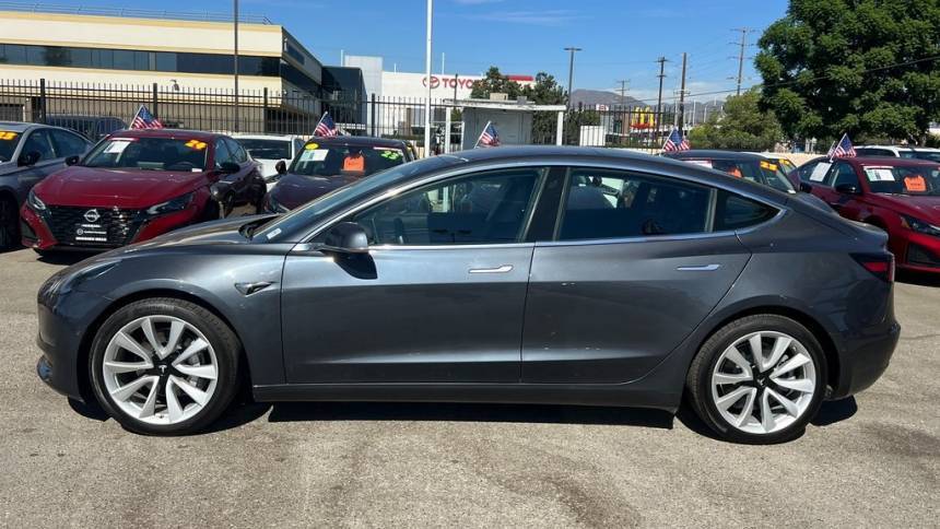 2018 Tesla Model 3 5YJ3E1EB2JF090706