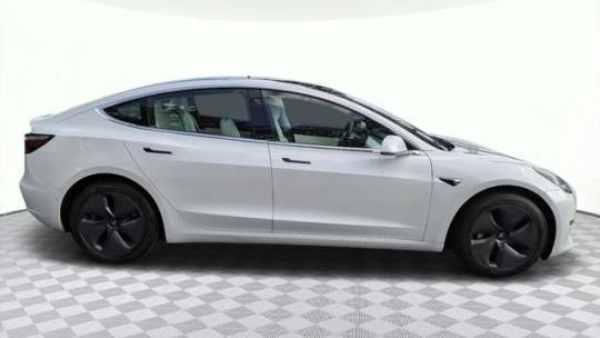 2019 Tesla Model 3 5YJ3E1EB3KF391339