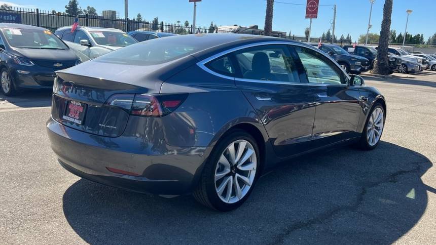 2018 Tesla Model 3 5YJ3E1EB2JF090706