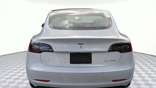 2019 Tesla Model 3 5YJ3E1EB3KF391339