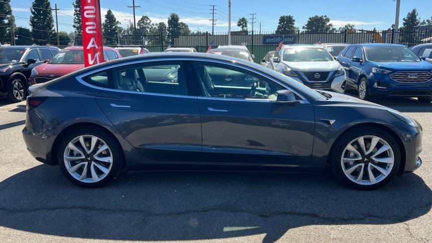 2018 Tesla Model 3 5YJ3E1EB2JF090706