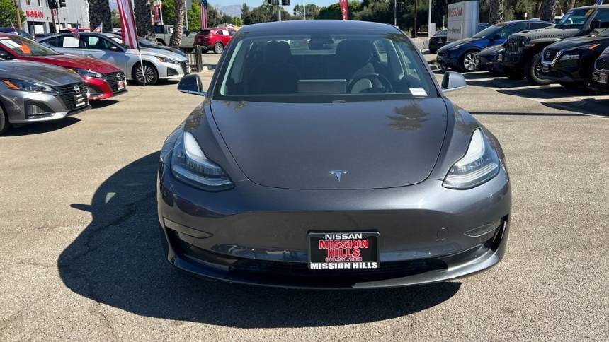 2018 Tesla Model 3 5YJ3E1EB2JF090706