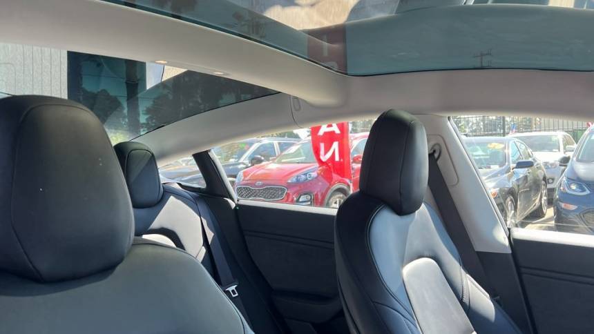 2018 Tesla Model 3 5YJ3E1EB2JF090706