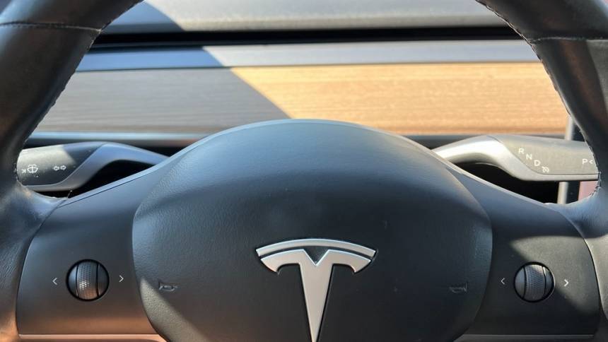 2018 Tesla Model 3 5YJ3E1EB2JF090706