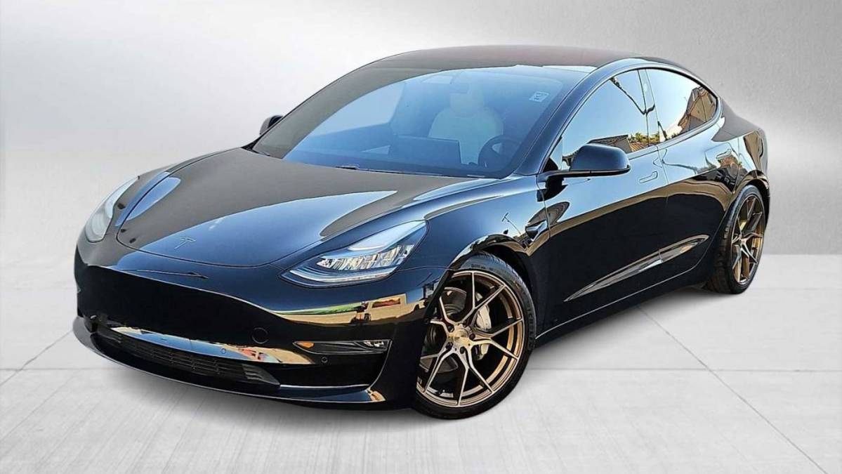 2018 Tesla Model 3 5YJ3E1EB2JF170636