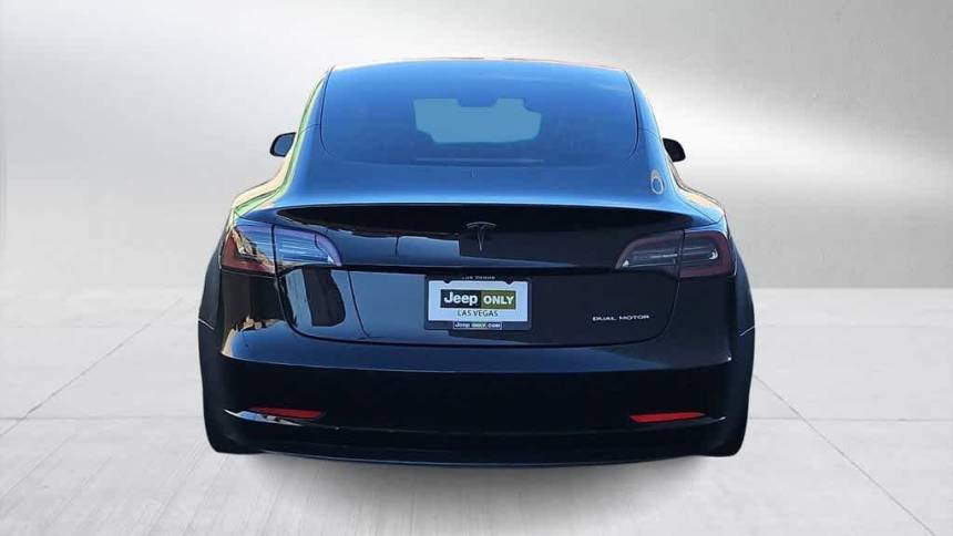 2018 Tesla Model 3 5YJ3E1EB2JF170636