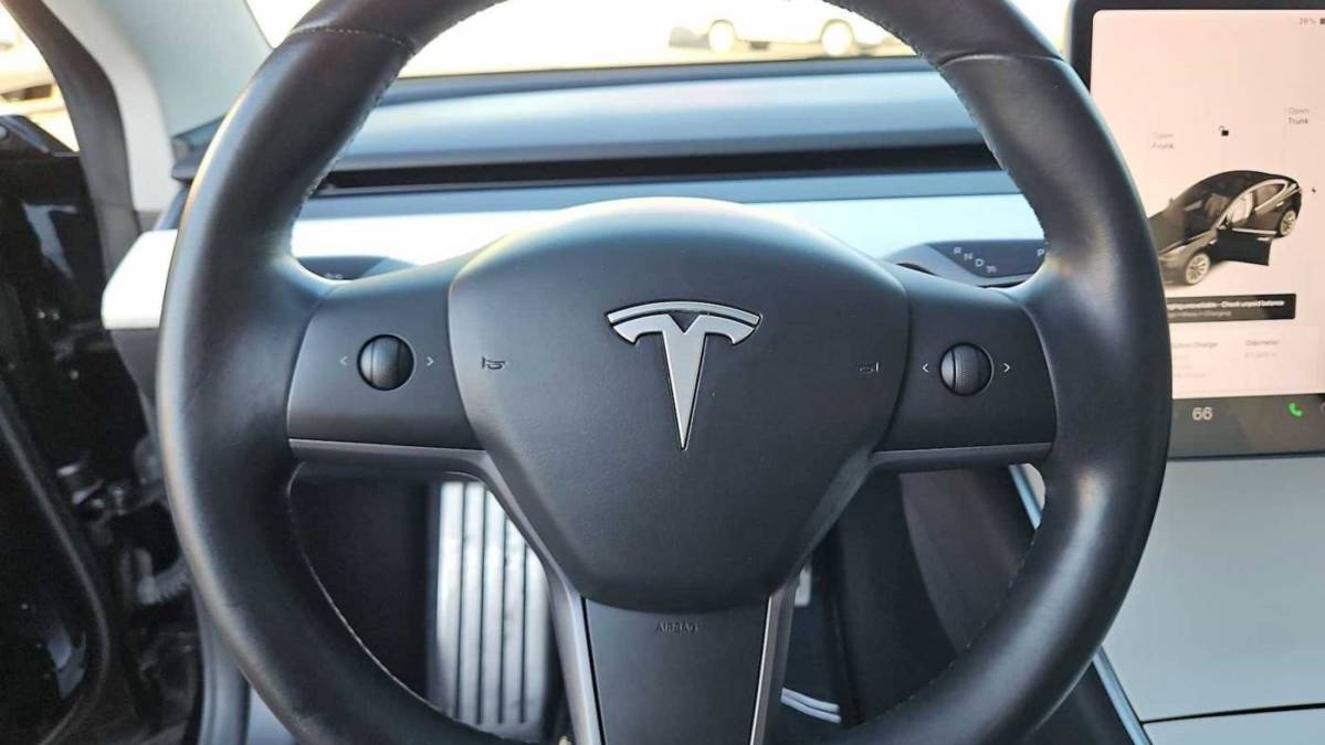 2018 Tesla Model 3 5YJ3E1EB2JF170636