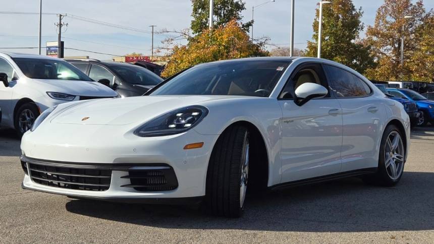 2019 Porsche Panamera WP0AE2A76KL124658