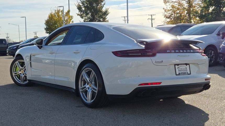 2019 Porsche Panamera WP0AE2A76KL124658