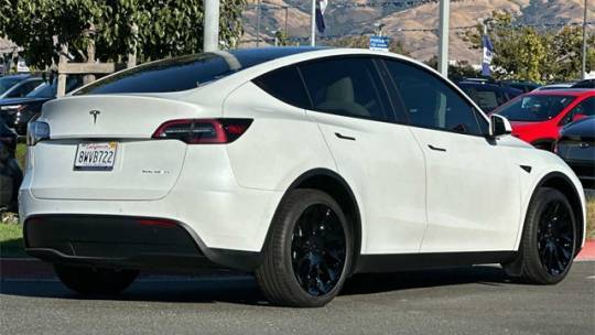 2021 Tesla Model Y 5YJYGDEE1MF195334