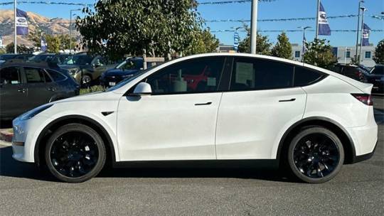 2021 Tesla Model Y 5YJYGDEE1MF195334