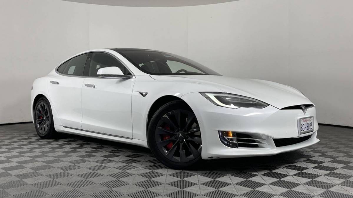 2018 Tesla Model S 5YJSA1E24JF276156