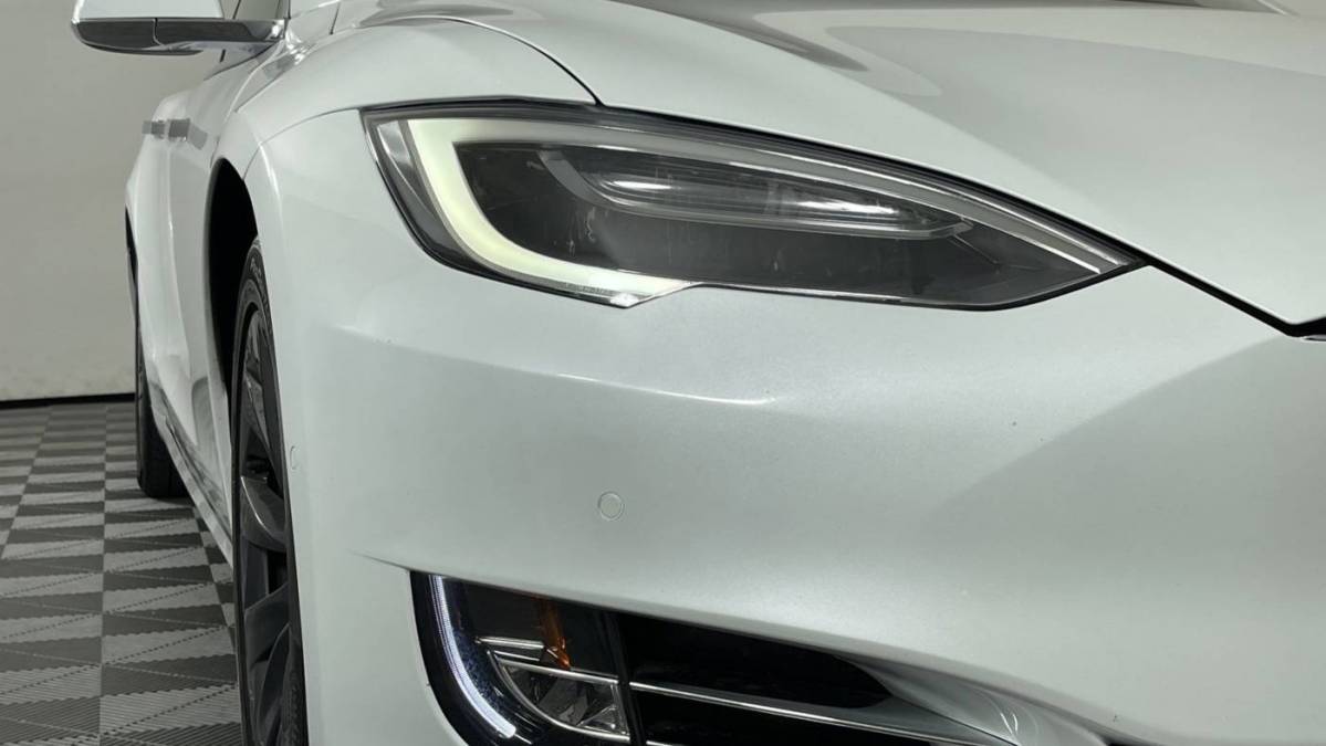 2018 Tesla Model S 5YJSA1E24JF276156