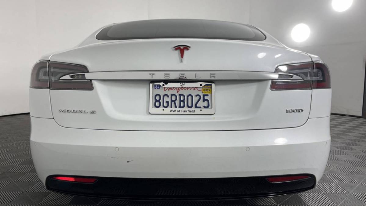 2018 Tesla Model S 5YJSA1E24JF276156