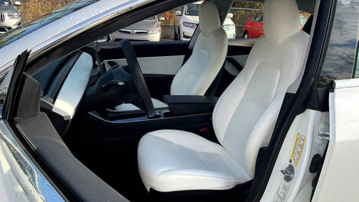 2019 Tesla Model 3 5YJ3E1EB3KF470073