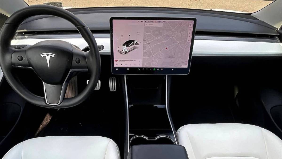 2019 Tesla Model 3 5YJ3E1EB3KF470073