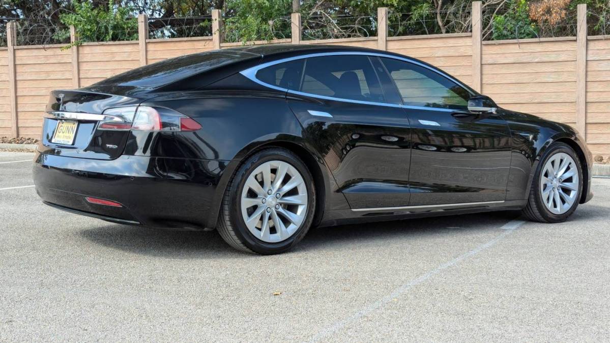 2018 Tesla Model S 5YJSA1E22JF281470