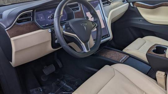 2016 Tesla Model X 5YJXCAE26GF016320