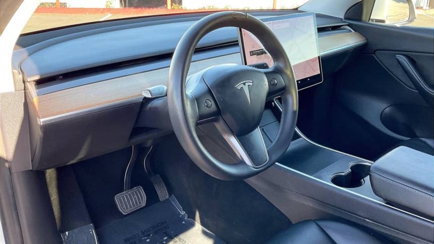 2020 Tesla Model Y 5YJYGDEE5LF015481