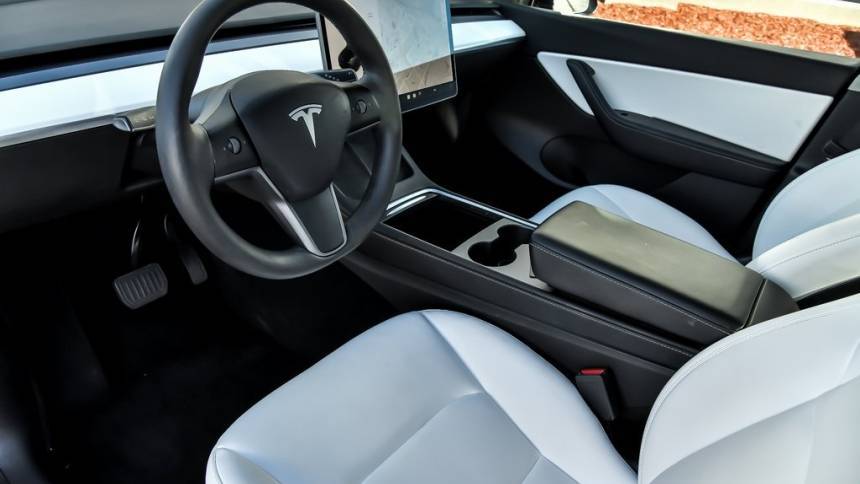 2021 Tesla Model Y 5YJYGDEE1MF311549