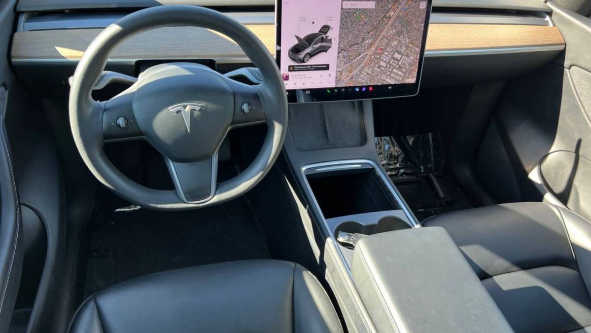 2021 Tesla Model Y 5YJYGDEE1MF149521