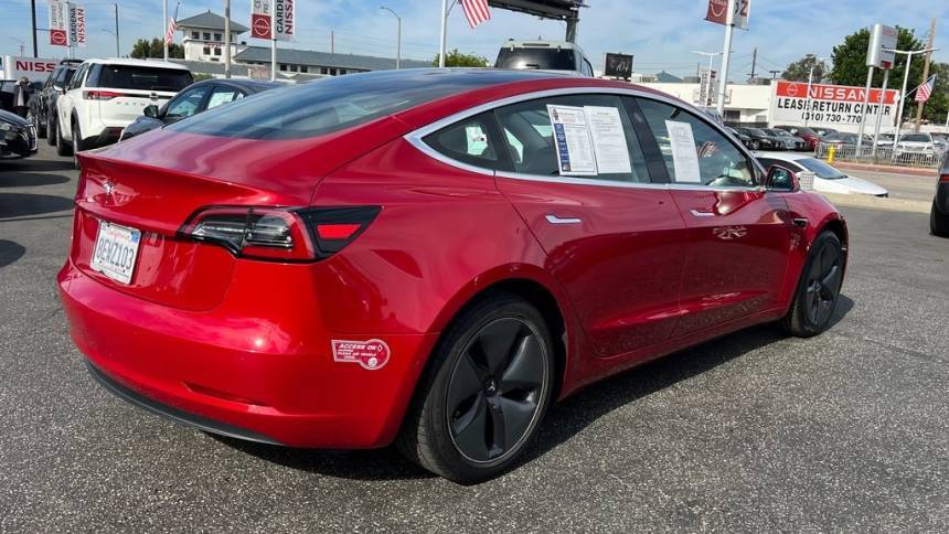 2018 Tesla Model 3 5YJ3E1EA3JF062744