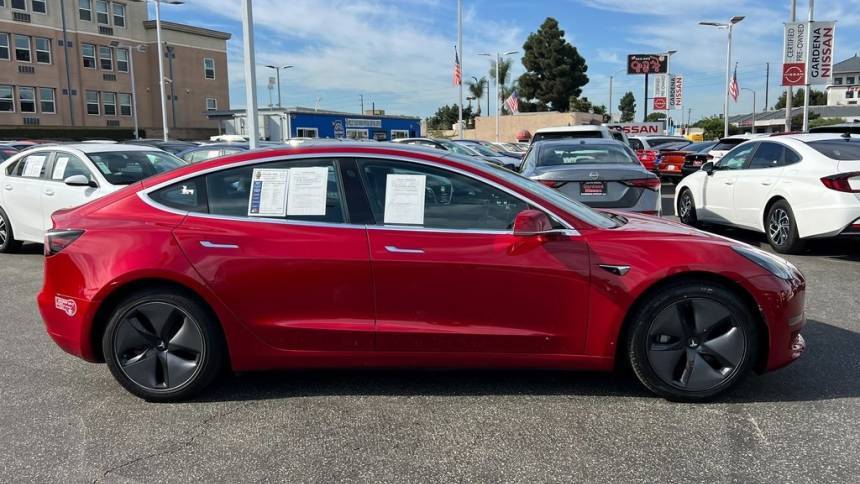 2018 Tesla Model 3 5YJ3E1EA3JF062744