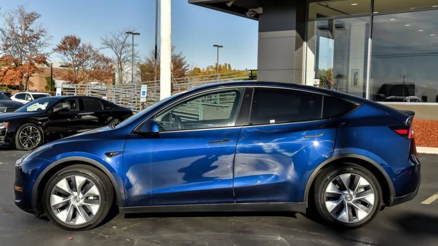 2021 Tesla Model Y 5YJYGDEE0MF142169