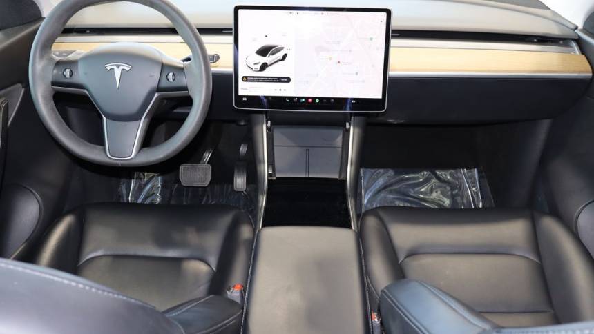 2021 Tesla Model Y 5YJYGDEE0MF090719