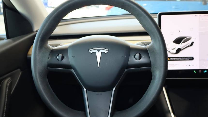 2021 Tesla Model Y 5YJYGDEE0MF090719