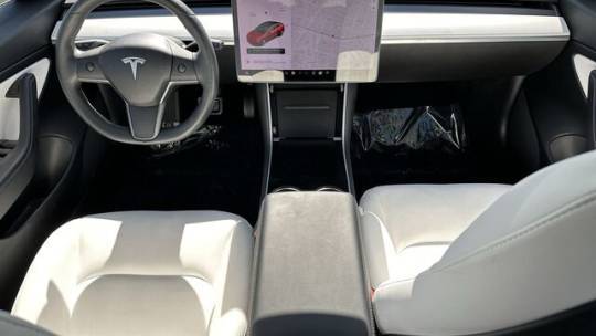 2018 Tesla Model 3 5YJ3E1EB6JF135176