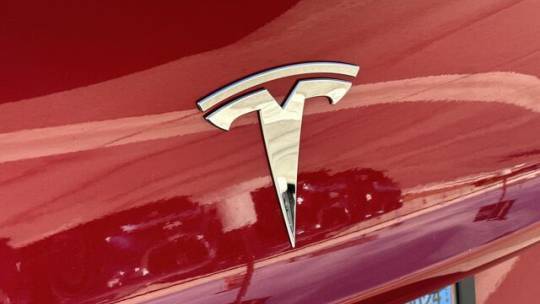 2018 Tesla Model 3 5YJ3E1EB6JF135176