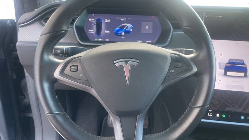 2018 Tesla Model X 5YJXCBE21JF110599