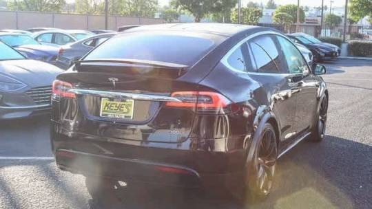 2018 Tesla Model X 5YJXCBE40JF128089