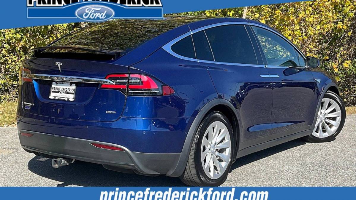 2016 Tesla Model X 5YJXCBE24GF007038