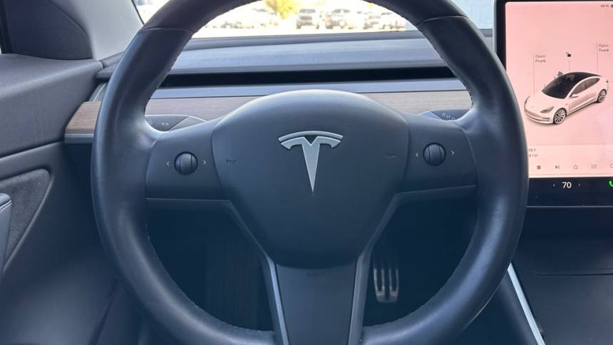 2019 Tesla Model 3 5YJ3E1EB6KF211433