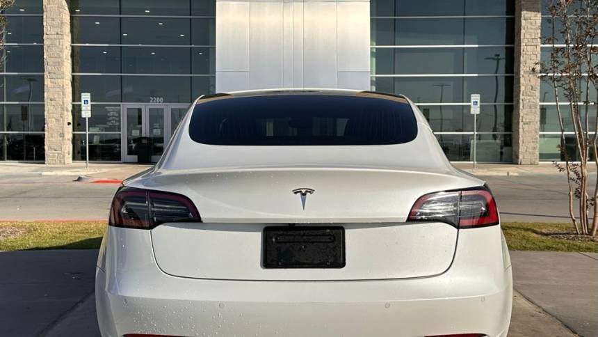 2019 Tesla Model 3 5YJ3E1EB6KF211433