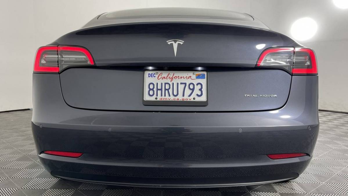 2018 Tesla Model 3 5YJ3E1EB7JF144789