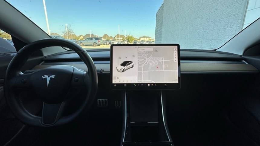 2019 Tesla Model 3 5YJ3E1EB6KF211433