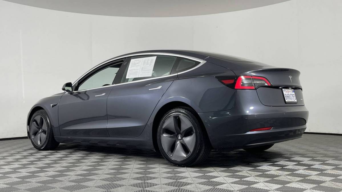 2018 Tesla Model 3 5YJ3E1EB7JF144789