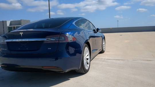 2017 Tesla Model S 5YJSA1E12HF215325