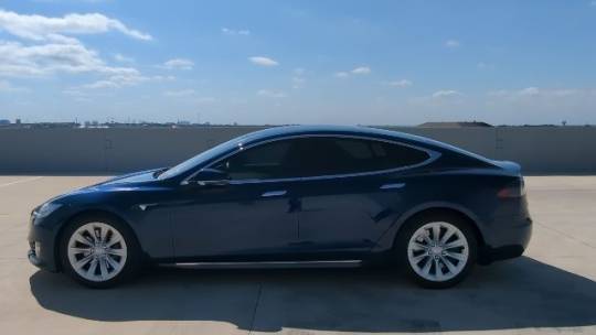 2017 Tesla Model S 5YJSA1E12HF215325