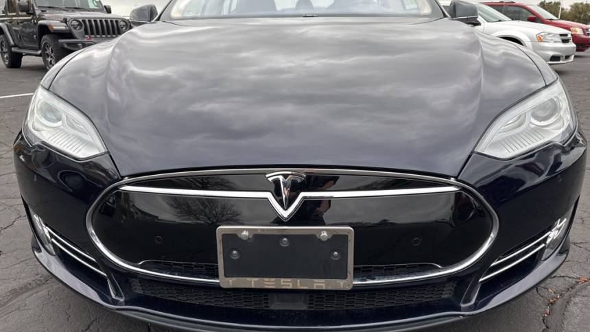 2015 Tesla Model S 5YJSA1H20FFP77581