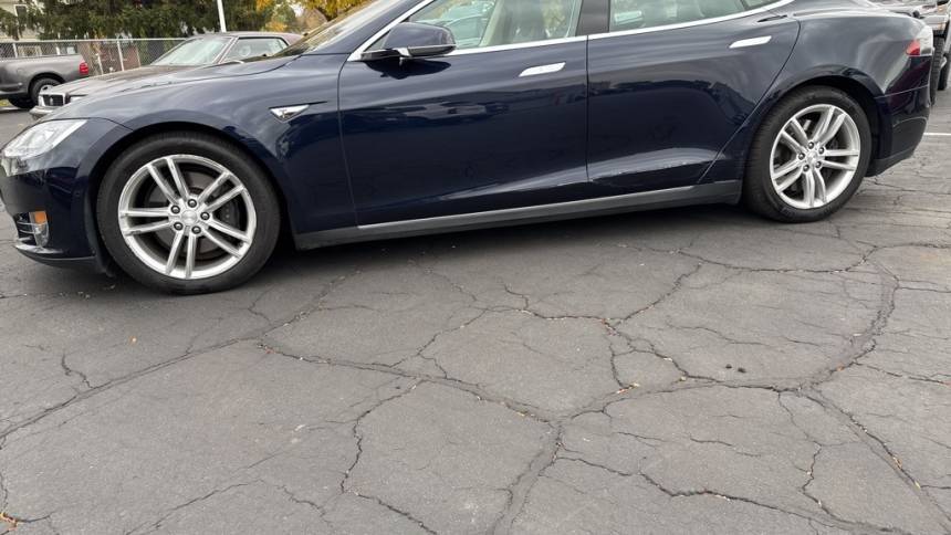 2015 Tesla Model S 5YJSA1H20FFP77581