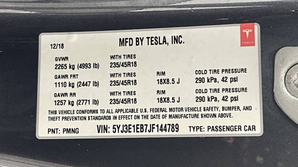 2018 Tesla Model 3 5YJ3E1EB7JF144789